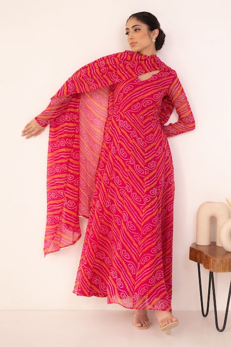 SUTI KAPDA Pink Chiffon Printed Bandhej V Neck Anarkali With Dupatta 