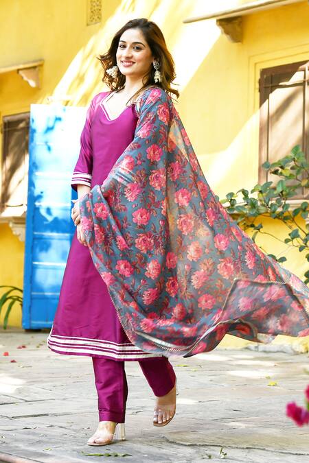 Buy_Suti Kapda_Purple Taffeta, Silk, Chiffon Lace, Border Kurta Set With Printed Dupatta 