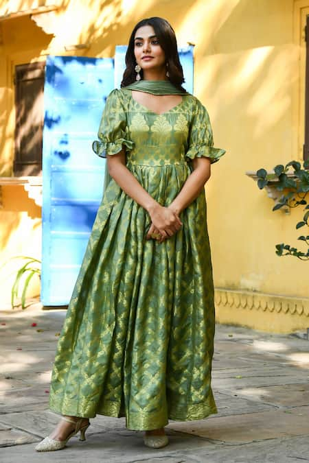 SUTI KAPDA Woven Checkered Anarkali With Dupatta 