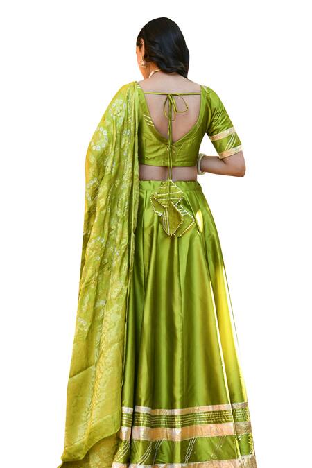 Buy_Suti Kapda_Green Taffeta, Silk Lace V-neck Border Panelled Lehenga Set 