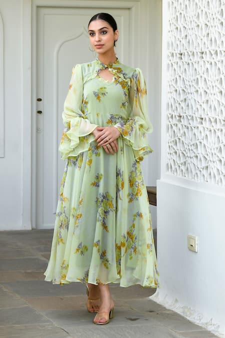 SUTI KAPDA Green Chiffon Printed Floral Bouquet V-neck Dress 