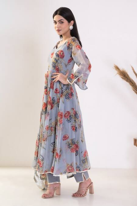 Suti Kapda_Grey Chiffon Embroidery, Gota Patti V-neck Hem Anarkali Pant Set _Online_at_Aza_Fashions