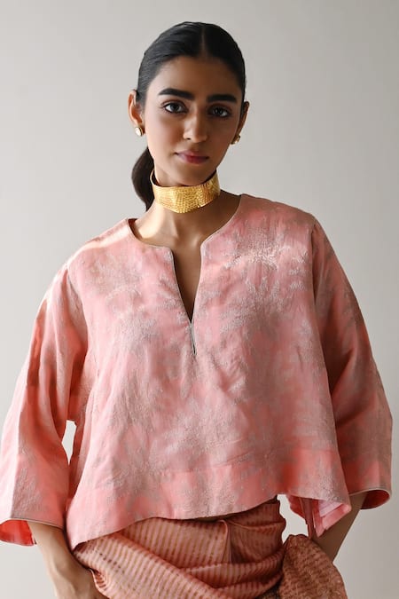 Shorshe Clothing Pink Brocade Notched Round Neck Saree Blouse 