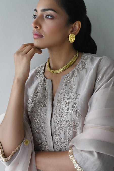 Buy_Shorshe Clothing_Beige Handloom Cotton Embroidery Split V-neck Zardozi Kurta And Pant Set_Online_at_Aza_Fashions