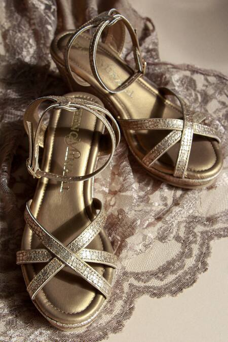 PHENOMINAAL_Gold Antique Criss-cross Wedges _Online_at_Aza_Fashions