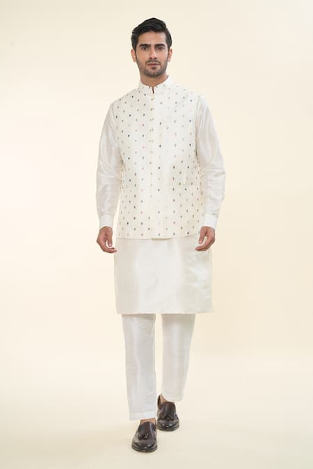 RNG Safawala Kurta Set With Diamond Embroidered Nehru Jacket 