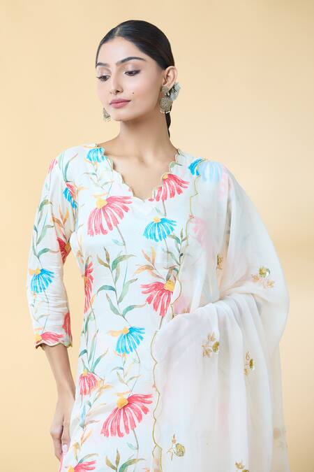Kalakaari By Sagarika Off White Organza, Embroidery Floral Print Straight Kurta Pant Set at Aza Fashions Kalakaari By Sagarika_Off White Organza, Embroidery Floral Print Straight Kurta Pant Set _at_Aza_Fashions