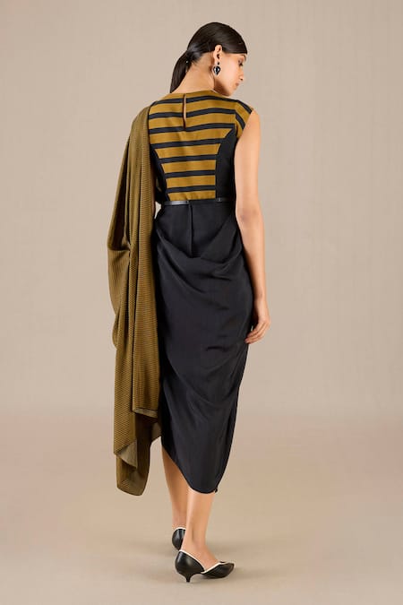 Ampm Black Stripe Detailed Pre-Draped Saree Gown 