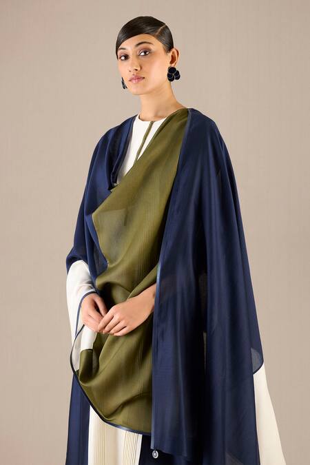 Shop Ampm Blue Chanderi Round Neck Araiah Knife Pleat Detailed Kurta Palazzo Set Online at Aza Fashions Shop_Ampm_Blue Chanderi Round Neck Araiah Knife Pleat Detailed Kurta Palazzo Set _Online_at_Aza_Fashions