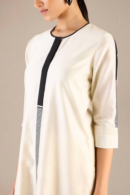 Shop_Ampm_Ivory Chanderi Embroidery Round Neck Bina Kurta Set With Striped Dupatta _Online_at_Aza_Fashions