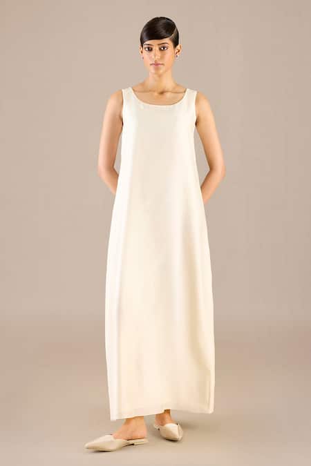 Buy_Ampm_Ivory Chanderi Shawl , Scoop Woven Stripe Abaya With Inner _Online_at_Aza_Fashions