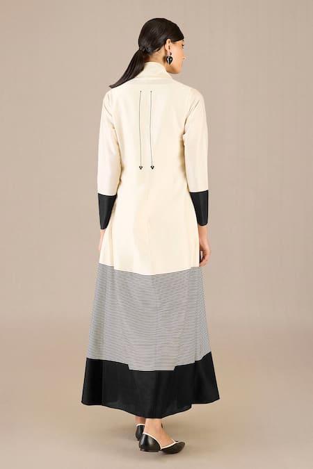 Ampm Chanderi Striped Abaya Set 