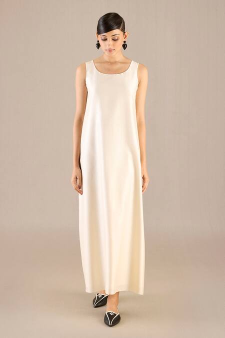 Ampm Ivory Chanderi Scoop , Shawl Striped Abaya Set Online at Aza Fashions Ampm_Ivory Chanderi Scoop , Shawl Striped Abaya Set _Online_at_Aza_Fashions