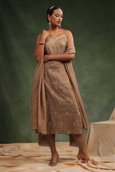Shop_Charu Makkar_Brown Tissue, Chanderi Sequins, Embroidery V-neck Fall In Love Kurta Pant Set _Online_at_Aza_Fashions