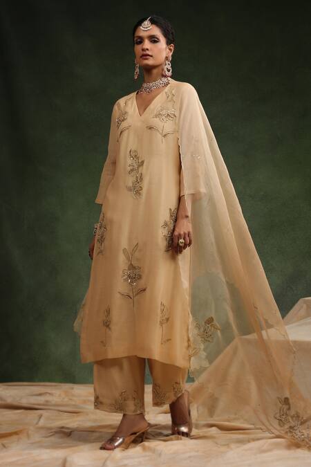 Buy_Charu Makkar_Beige Chanderi, Silk Organza Embroidery, Sequins, Gingeralla Kurta Pant Set 