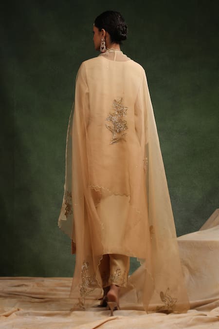 Charu Makkar_Beige Chanderi, Silk Organza Embroidery, Sequins, Gingeralla Kurta Pant Set _Online_at_Aza_Fashions