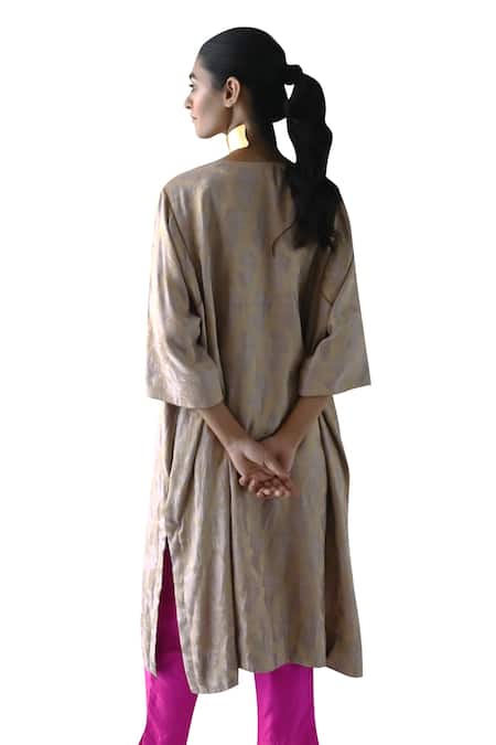 Buy Shorshe Clothing Beige Brocade, Silk Split V-neck Checkered Woven Kurta And Pant Set Buy_Shorshe Clothing_Beige Brocade, Silk Split V-neck Checkered Woven Kurta And Pant Set