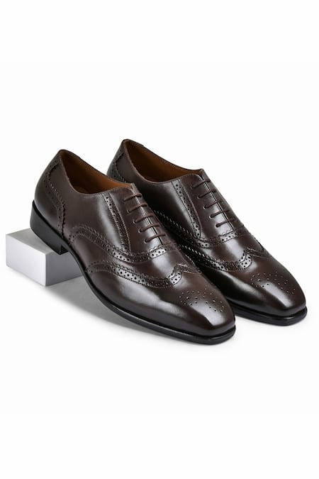 Wednesday Lifestyle Ethan Brogue Cutwork Oxford Shoes 