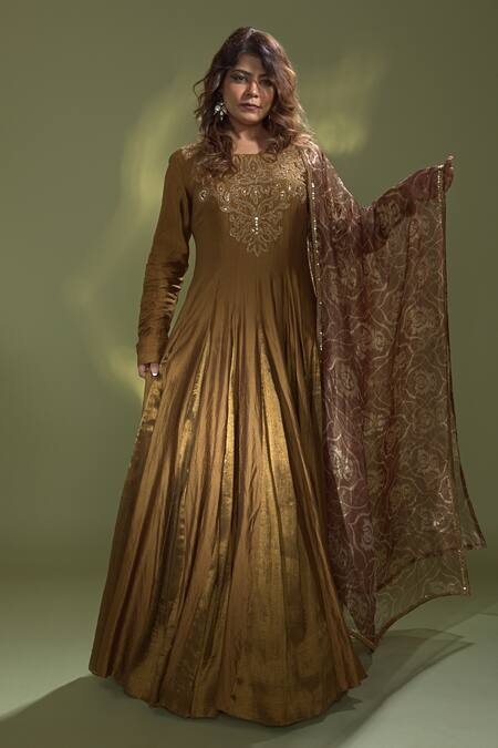 Buy Aurul Gold Silk Embroidery Round Neck Embellished Anarkali With Dupatta Online at Aza Fashions Buy_Aurul_Gold Silk Embroidery Round Neck Embellished Anarkali With Dupatta _Online_at_Aza_Fashions