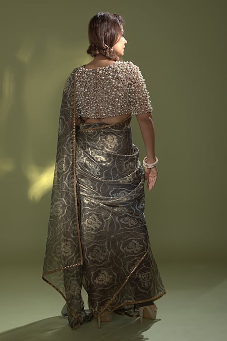 Aurul Floral Pattern Saree With Blouse 