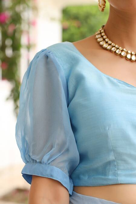 Buy_Pheeta_Blue Blouse Muslin Digital Print Floral Leaf Neck Megh Lehenga Set