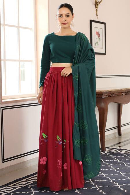 Shop Pheeta Red Cotton, Muslin Embroidery Boat Neck Mala Hand Painted Lehenga Set Online at Aza Fashions Shop_Pheeta_Red Cotton, Muslin Embroidery Boat Neck Mala Hand Painted Lehenga Set_Online_at_Aza_Fashions
