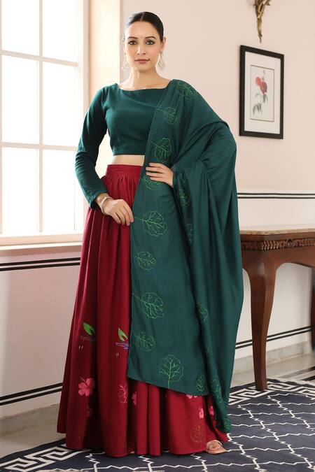 Pheeta Red Cotton, Muslin Embroidery Boat Neck Mala Hand Painted Lehenga Set at Aza Fashions Pheeta_Red Cotton, Muslin Embroidery Boat Neck Mala Hand Painted Lehenga Set_at_Aza_Fashions