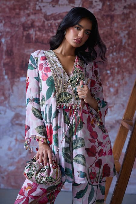Mahima Mahajan_Pink Georgette Mirrors, Embroidery V-neck Saya Tropical Print Kurta With Pant _at_Aza_Fashions