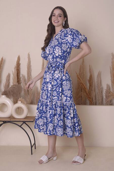 Surabhi Arya_Blue Cotton Lace V-neck Floral Print Dress _Online_at_Aza_Fashions
