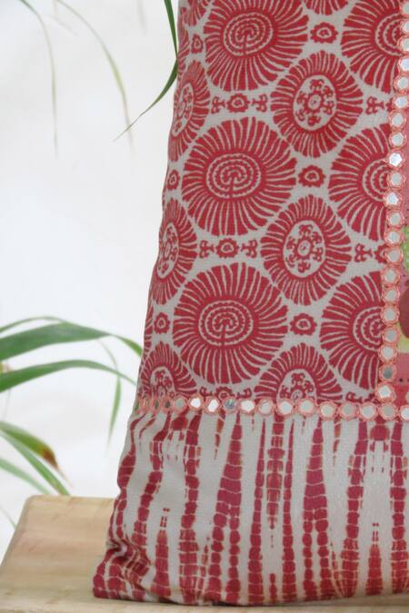 Mid July Home Pink Velvet Mirror, Thread, Mughal Floral Print Cushion Cover 2 Pcs Set at Aza Fashions Mid July Home_Pink Velvet Mirror, Thread, Mughal Floral Print Cushion Cover 2 Pcs Set_at_Aza_Fashions