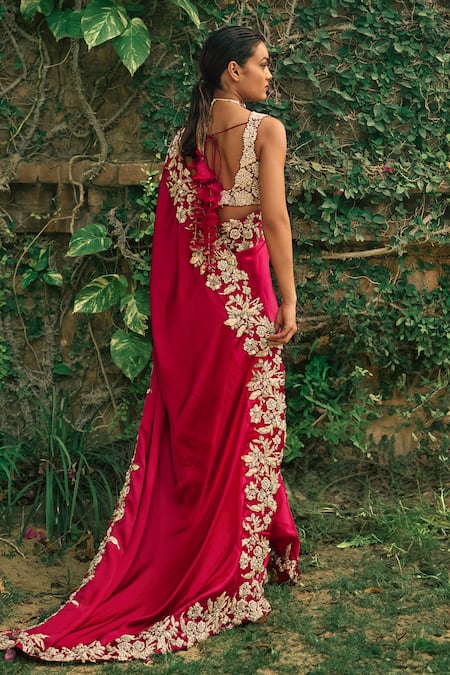 Shop Bhumika Sharma Red Satin, Net, Silk Embroidery V-neck Flower Saree With Blouse at Aza Fashions Shop_Bhumika Sharma_Red Satin, Net, Silk Embroidery V-neck Flower Saree With Blouse _at_Aza_Fashions