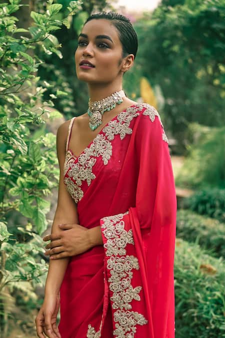 Bhumika Sharma_Pink Georgette, Net Embroidery Sweetheart Neck Floral Saree With Blouse _Online_at_Aza_Fashions