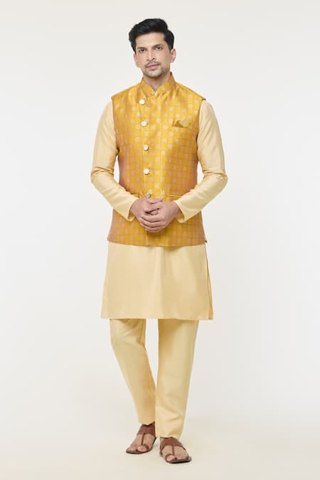 Arihant Rai Sinha Woven Checkered Bundi Kurta Set 