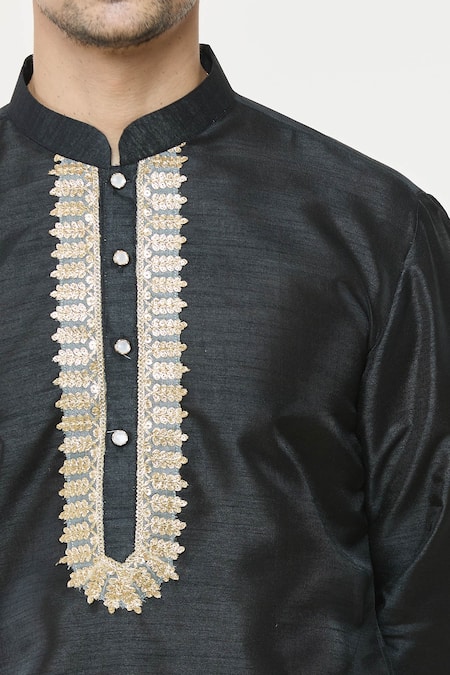 Arihant Rai Sinha_Black Silk Lace Border Kurta _at_Aza_Fashions
