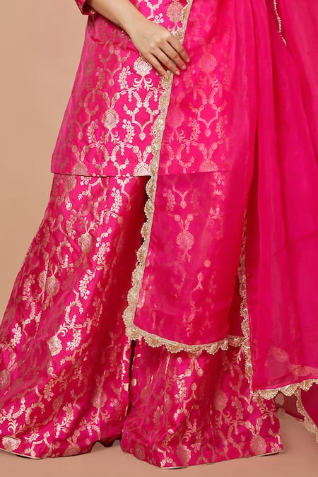 Vishwa By Pinki Sinha_Pink Silk Lace Keyhole Neck Floral Zari Woven Kurta Sharara Set_Online_at_Aza_Fashions