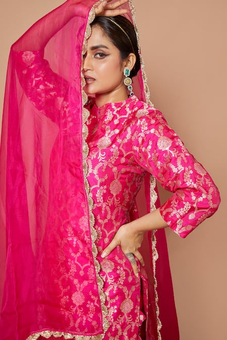 Vishwa By Pinki Sinha_Pink Silk Lace Keyhole Neck Floral Zari Woven Kurta Sharara Set_at_Aza_Fashions