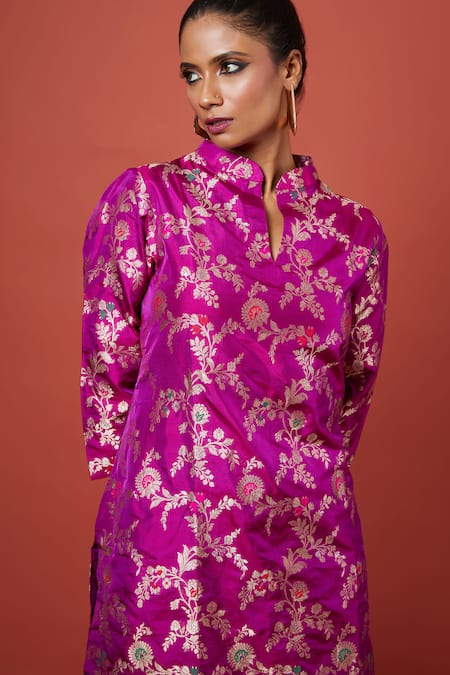 Vishwa By Pinki Sinha Pink Silk Mandarin Collar Woven Vine Pattern Kurta With Tulip Pant at Aza Fashions Vishwa By Pinki Sinha_Pink Silk Mandarin Collar Woven Vine Pattern Kurta With Tulip Pant_at_Aza_Fashions