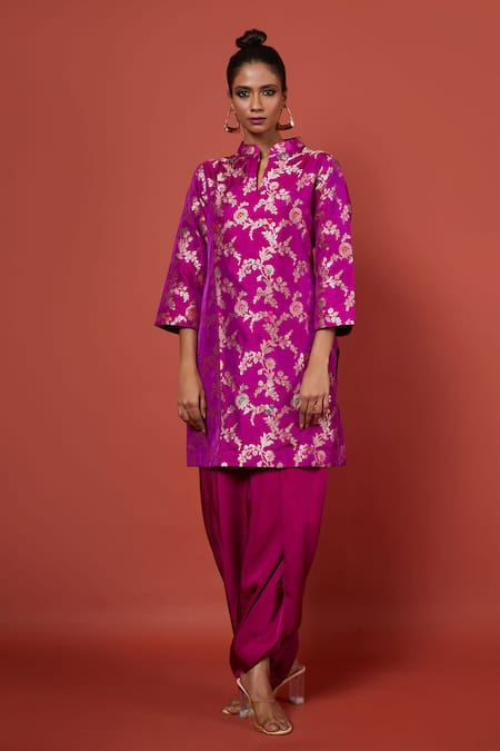 VISHWA BY PINKI SINHA Pink Banarsi Silk Woven Floral Vine Mandarin Pattern Kurta With Tulip Pant 