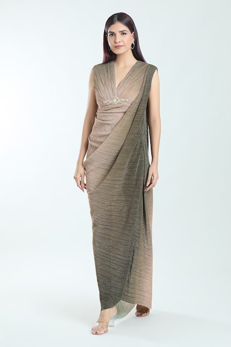 Tarun Tahiliani_Green Tulle Brooches V-neck Embroidered Detailed Ombre Dress _at_Aza_Fashions