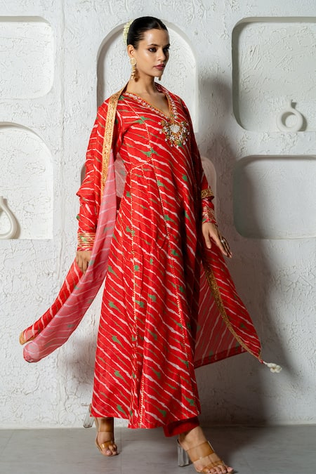Yuvraani Jaipur_Red Kota Doria, Cotton Embroidery, Lace Diagonal Stripe Print Anarkali Pant Set _at_Aza_Fashions