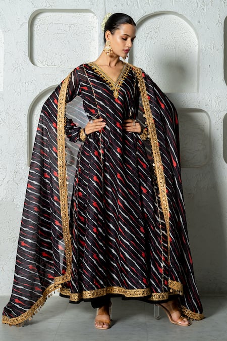 Buy_Yuvraani Jaipur_Black Kota Doria, Cotton Patti, Embroidery Work Detailed Anarkali Set _Online_at_Aza_Fashions