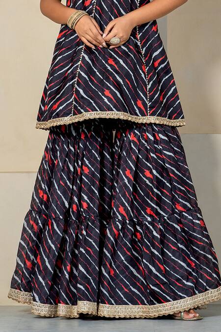 Yuvraani Jaipur_Black Kota Doria, Cotton Patti, Lace One Stripe Printed Kurta With Sharara _Online_at_Aza_Fashions