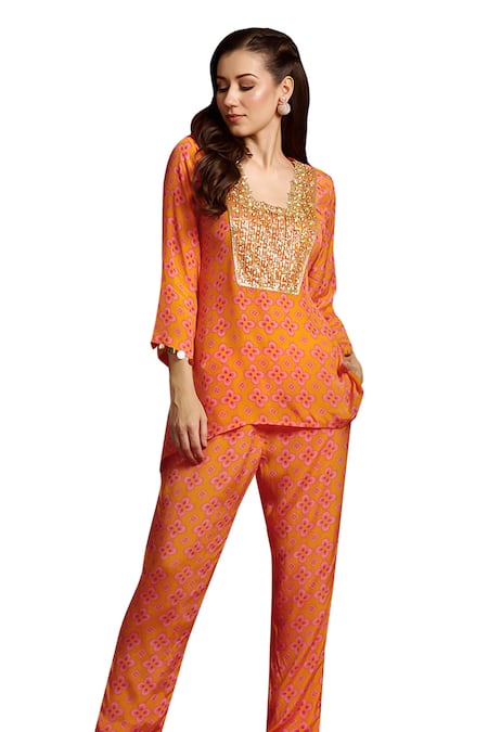 Aayushi Maniar_Orange Crepe, Silk Beads, Sequins Geometric Floral Print Short Kurta With Pant _Online_at_Aza_Fashions