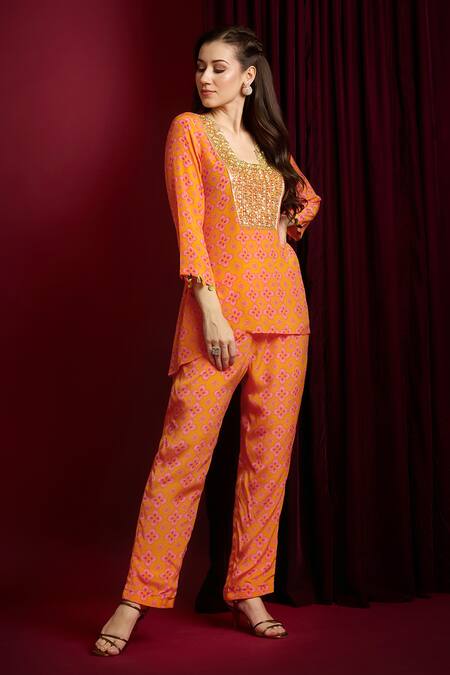 Buy_Aayushi Maniar_Orange Crepe, Silk Beads, Sequins Geometric Floral Print Short Kurta With Pant _Online_at_Aza_Fashions