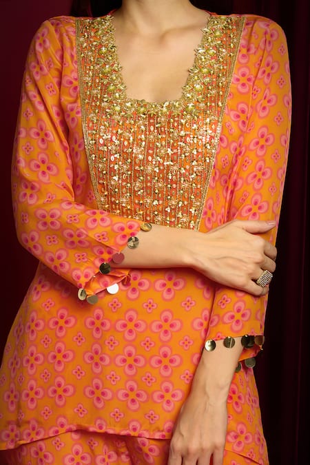 Buy_Aayushi Maniar_Orange Crepe, Silk Beads, Sequins Geometric Floral Print Short Kurta With Pant 