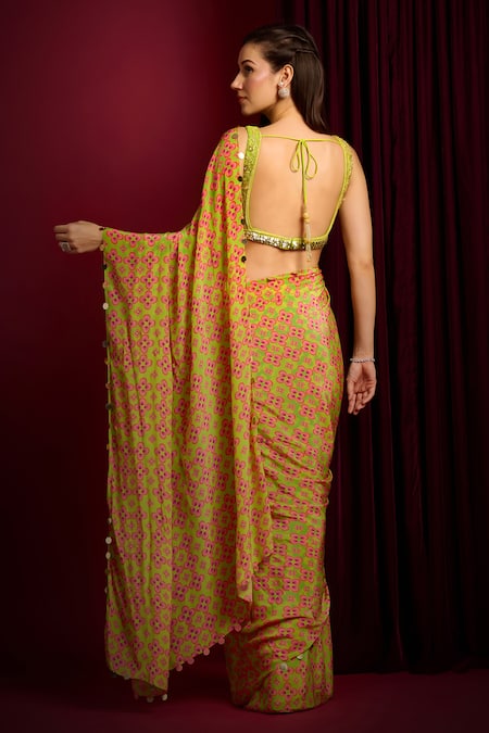 Aayushi Maniar Geometric Floral Print Saree With Blouse 