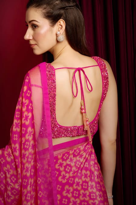 Shop Aayushi Maniar Pink Crepe, Net Sequins, Cut Work Round Neck Geometric Floral Print Saree Set at Aza Fashions Shop_Aayushi Maniar_Pink Crepe, Net Sequins, Cut Work Round Neck Geometric Floral Print Saree Set _at_Aza_Fashions
