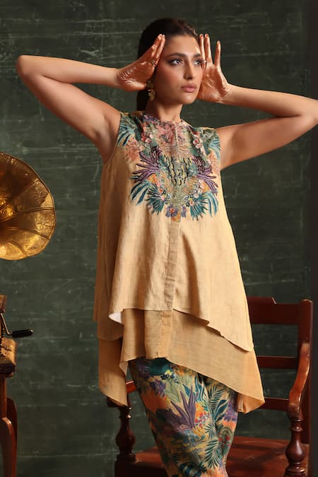 Buy_Soup By Sougat Paul_Beige Cotton Cut Work Keyhole Neck Kaira Floral Embroidered Kurta And Pant Set 