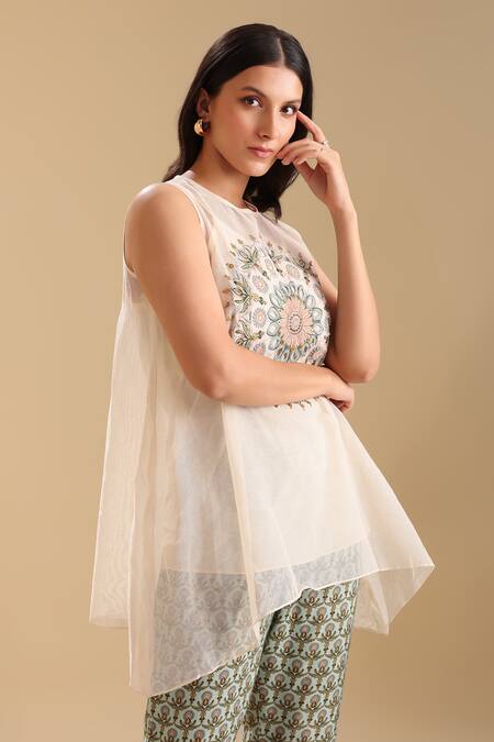 Soup By Sougat Paul Off White Handloom Cotton, Linen Eraya Applique Embroidered Kurta And Pant Set at Aza Fashions Soup By Sougat Paul_Off White Handloom Cotton, Linen Eraya Applique Embroidered Kurta And Pant Set _at_Aza_Fashions