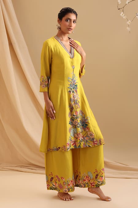 Soup By Sougat Paul_Yellow Chanderi Embroidery, Sequins V-neck Eraya Flower Vine Kurta With Pant _at_Aza_Fashions